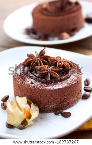chocolate cake with icing