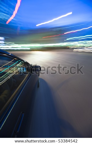 The car moves at great speed at the night