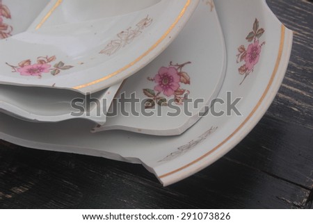 close-up of the broken plate