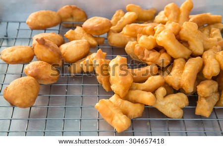 Deep-fried dough-stick , Snack and Dessert sell at market