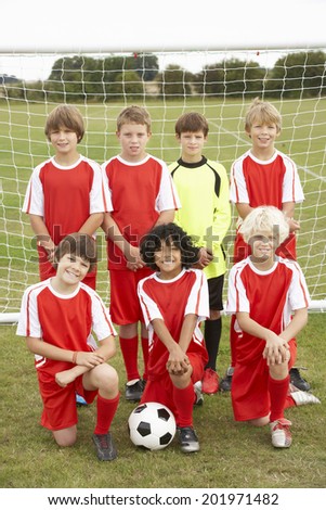 Junior football team portrait