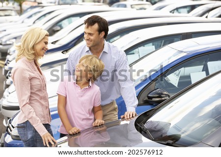 Family buying new car