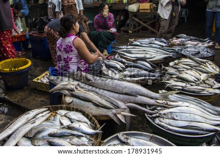 MYANMAR, BURMA - FEB 18, 2014 :The Dawei fresh market in the morning.