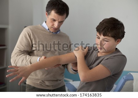 Consultation, Child In Pain