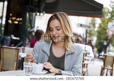 Coffee Shop, Outdoor Tables