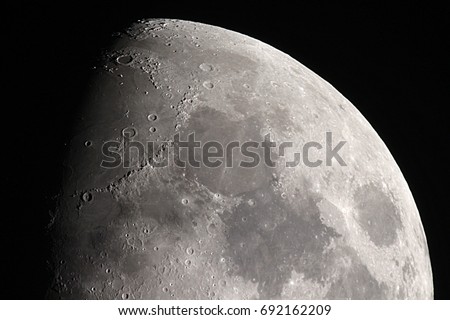 Half Moon Background / The Moon is an astronomical body that orbits planet Earth, being Earth\'s only permanent natural satellite