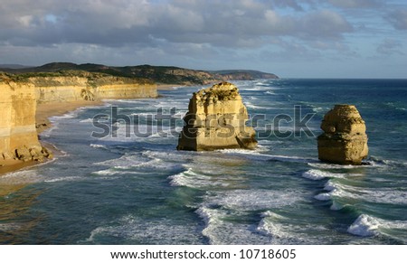 - limestone coast of the Great Ocean Road taken from 12 Apostle lookout - Great Ocean Road, Victoria, Australia