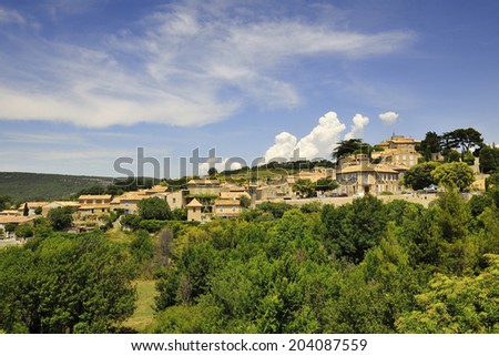View of the medieval town Murs, Luberon, southern France.