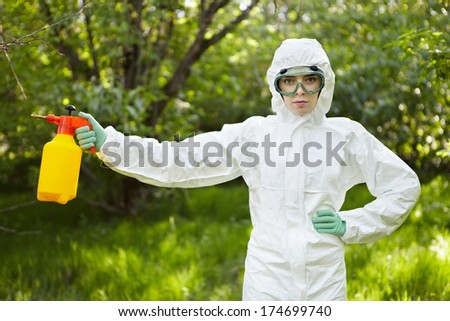 Ecology and environmental pollution. Insecticide.