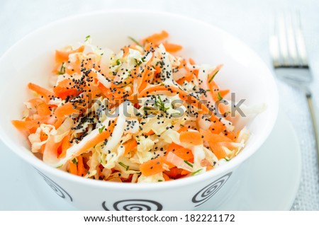 pe-tsai cabbage salad with carrot, dill, olive oil and poppy seed