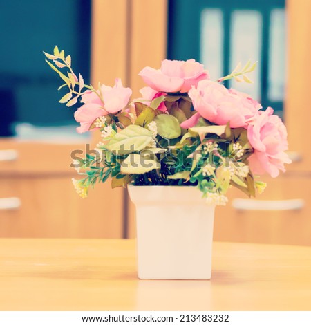 Flower in office - instagram filter