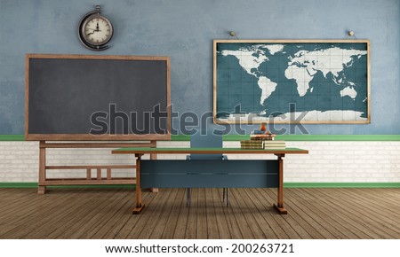 Vintage classroom with blackboard teacher\'s desk and world map on wall - rendering