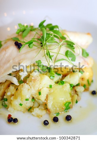 Sea bass filet with potatoes