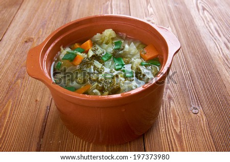 Russian national cabbage soup - Green sorrel   stchi  with nettles