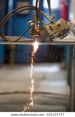 cutting metal industrial machine