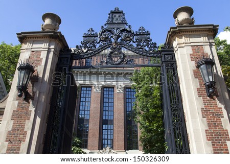 The famous Harvard University in Cambridge, Massachusetts, USA is the oldest institution of Higher learning in the USA established in 1636 by the Massachusetts Legislature.