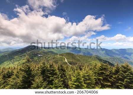 Landscape view of the Blue Ridge Parkway and the Appalachian Mountains of Western North Carolina.