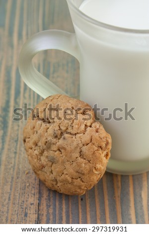 Afternoon sweet snack. Oatmeal cookie with a glass of milk. Excellent and delicious fit.