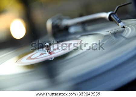plate DJ music song disco bar cafe lights dancing melody sound