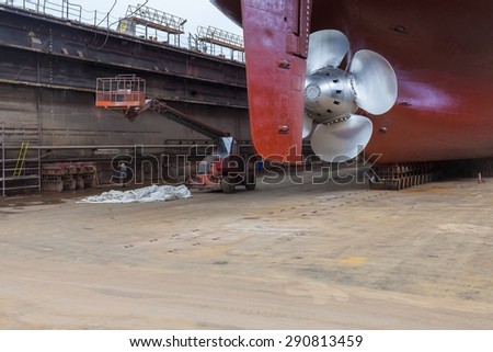 The new propeller mounted on a refurbished ship. The inscription on the dock reads: \