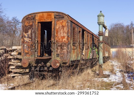 Old wagon and locomotive pump