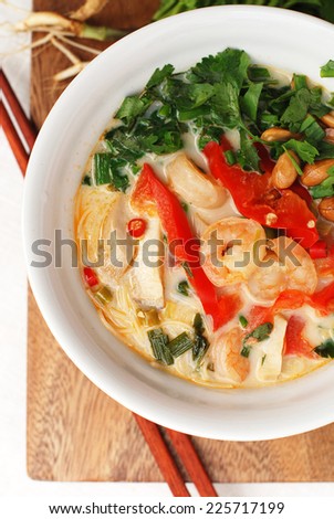 prawn noodle in a bowl.