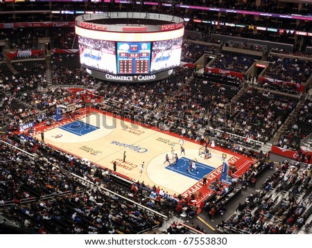 LOS ANGELES, NOVEMBER 25: Clippers vs. Kings: Clippers Blake Griffin holds ball up looking for someone to pass to as other play try to get open at Staples Center taken November 25 2010 Los Angeles.