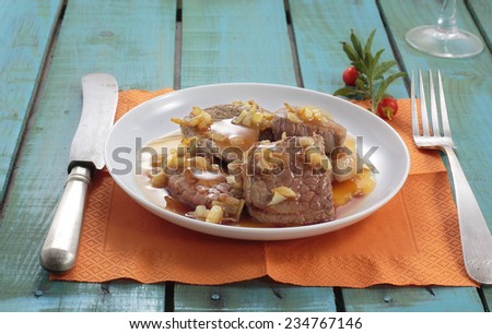 Beef in sweet and sour sauce