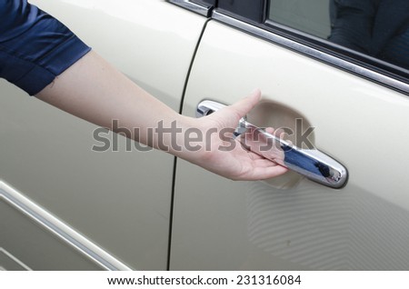 hand opening car door