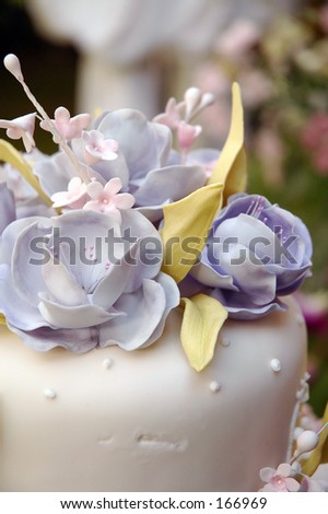 canna flower decorated cake
