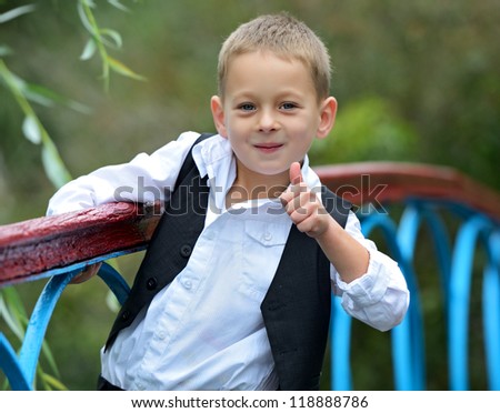 Photo session of boy in a municipal park