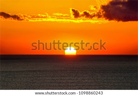 Sunset ocean horizon sky clouds sunset landscape