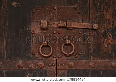 Old Chinese doors