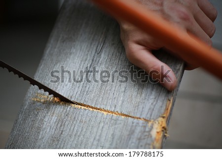 Do it yourself Project: Cutting A Wooden Board