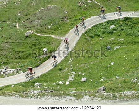 Mountain bikers crossing the mountains