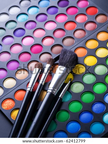 Makeup.Professional multicolour eyeshadows palette