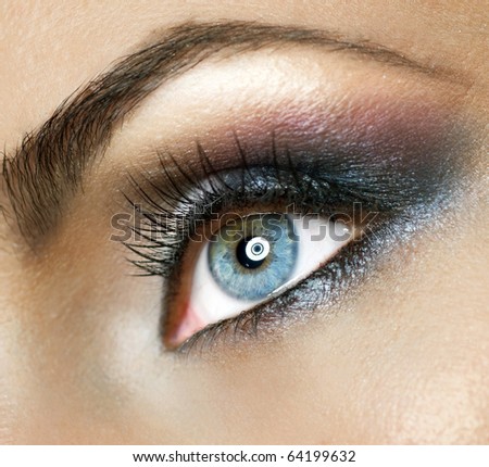 Lifestyle - Pagina 4 Stock-photo-beautiful-woman-s-eye-makeup-64199632
