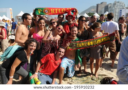 RIO DE JANIERO, BRZAIL - JUNE 21, 2010 - fans of  Brazil during the world cup soccer 2010 FIFA fan fest at the Copacabana beach