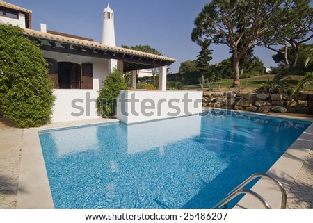 Beautiful house with a pool at Algarve, south of Portugal