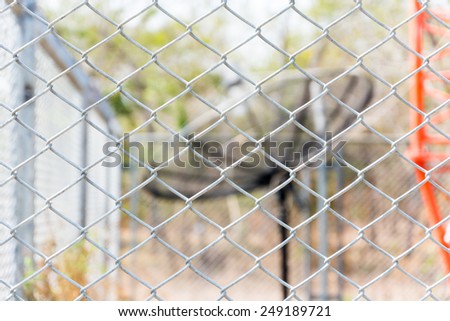 Anti-theft steel mesh is very sticky.