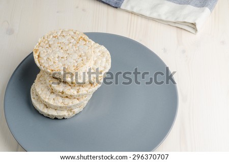 rice cake, puffed rice on table