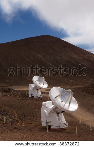 High altitude radio astronomy telescopes, part of the Sub-Millimeter Array, atop the summit of Mauna Kea volcano, Big Island, Hawaii