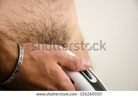 Guy Shaving Pubic Hair 32