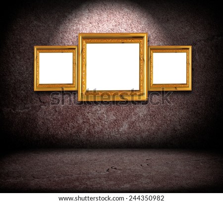 3 vintage picture frame on wall