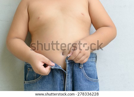 asian fat bot trying to wear big size jeans