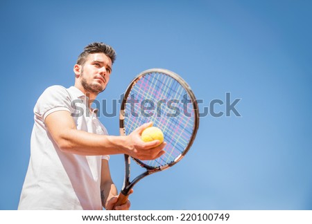 Tennis player ready to play