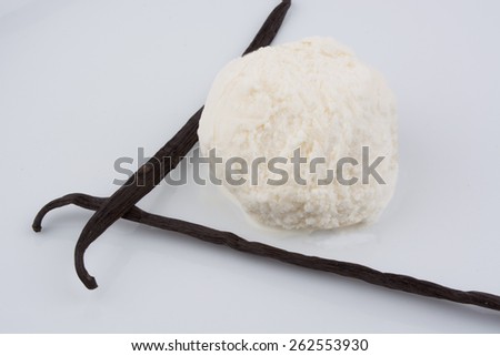 Vanilla Ice Cream With Vanilla Pod