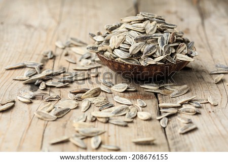 Roasted and salted sunflower seeds