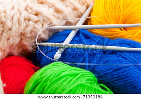 Crochet hook and spokes for knitting