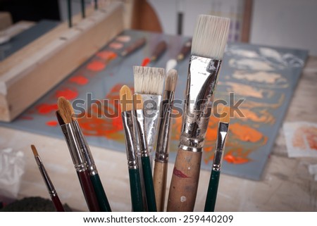 brushes for paintings